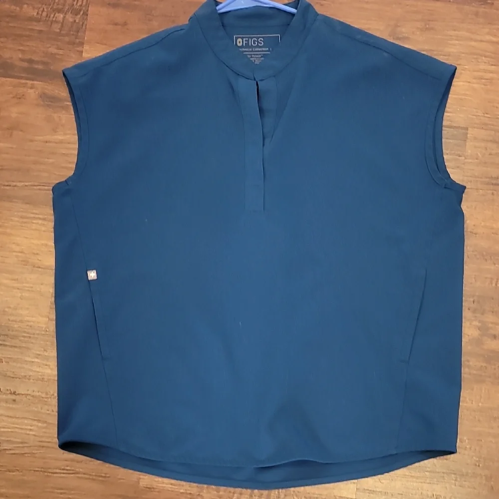 Figs Deep Reef RafaelaTechnical Collection Top - Picture 4 of 4